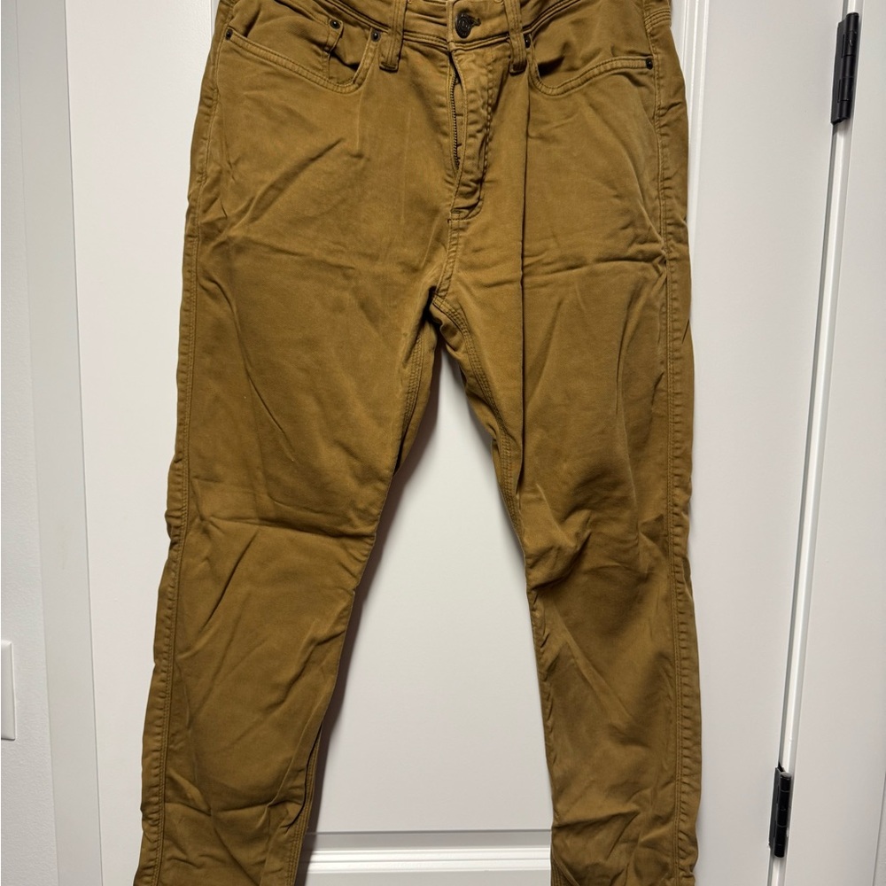 Men's Classic Tan Chinos